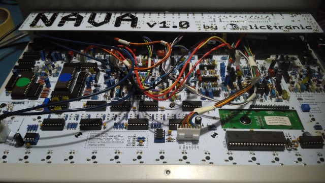 Nava DIY Roland TR-909 internal circuits